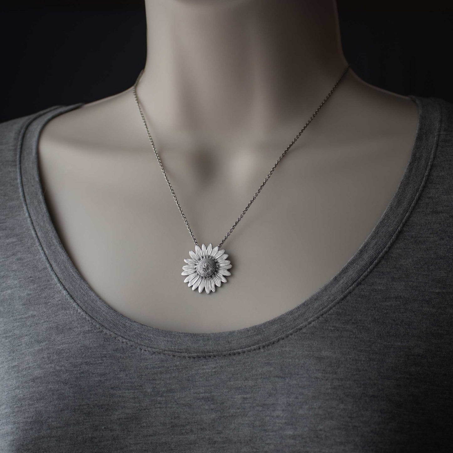 Made-to-Order Stirling Castle Daisy Pendant