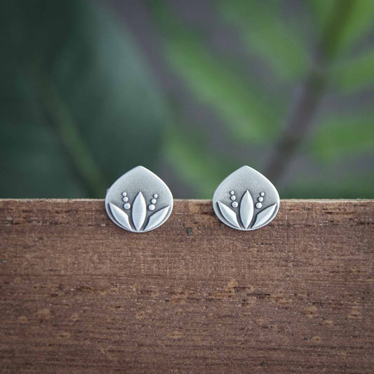 Lotus Studs