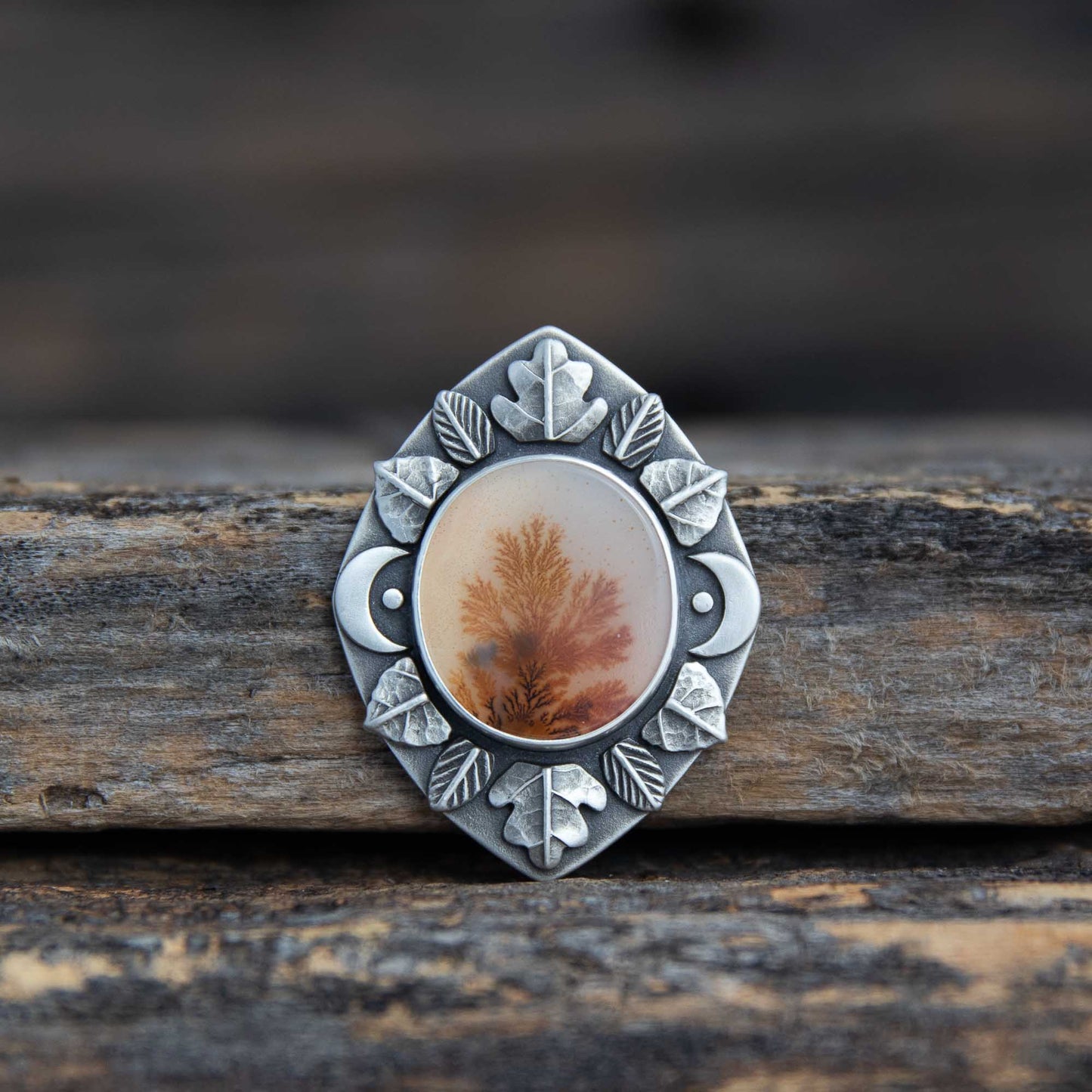 Leaf Mandala Pendant - Dendritic Agate