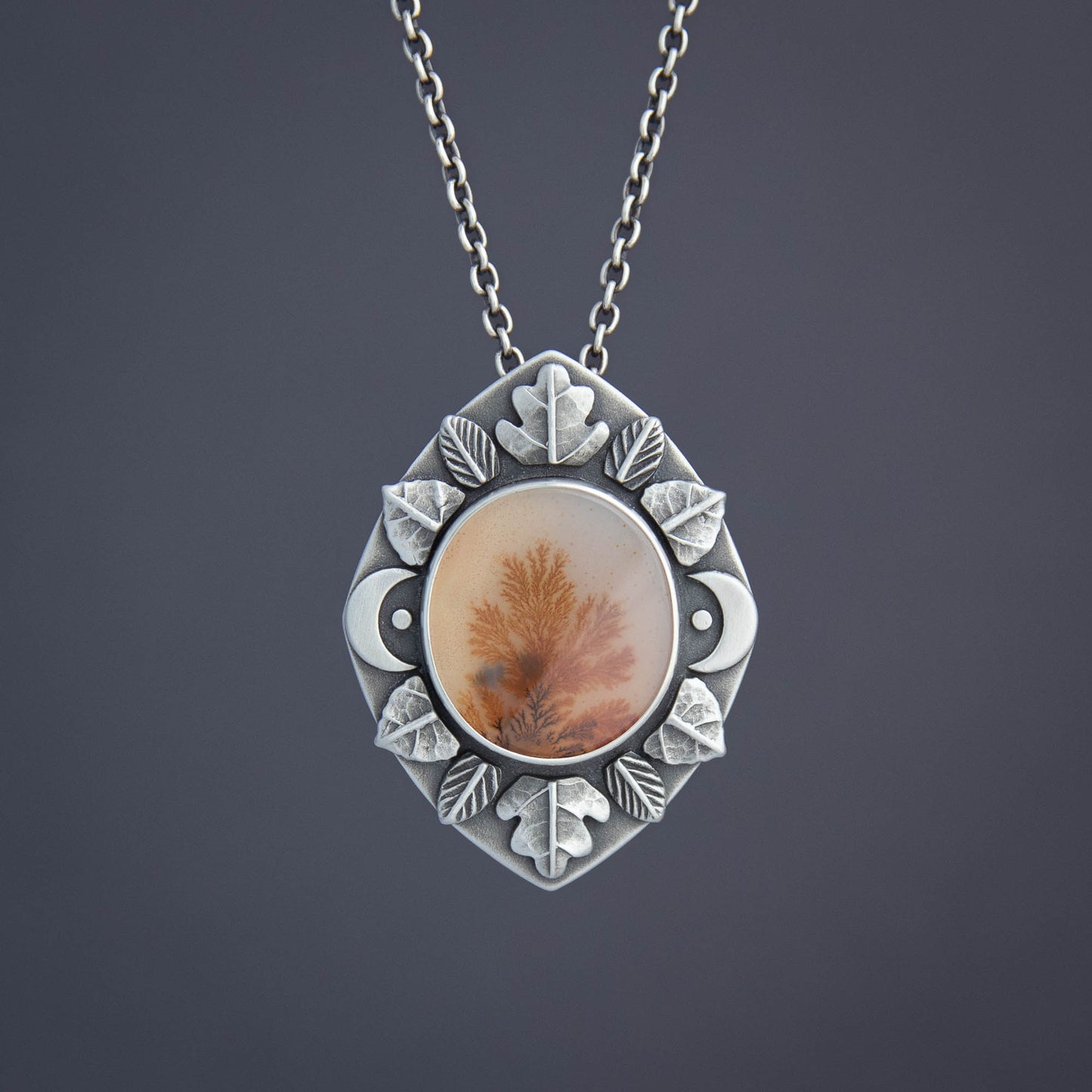 Leaf Mandala Pendant - Dendritic Agate