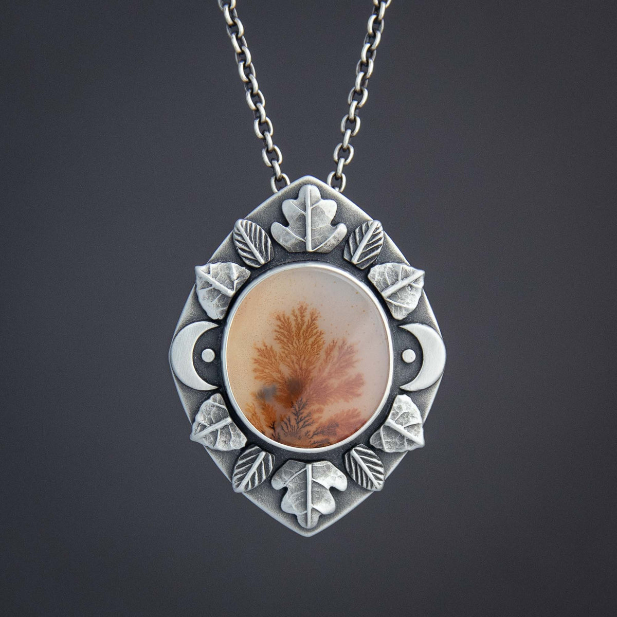 Leaf Mandala Pendant - Dendritic Agate