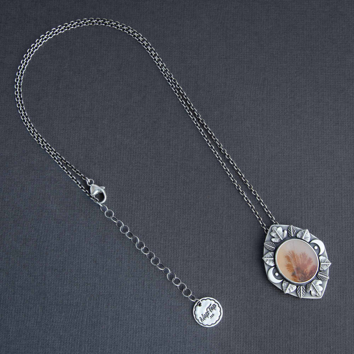 Leaf Mandala Pendant - Dendritic Agate