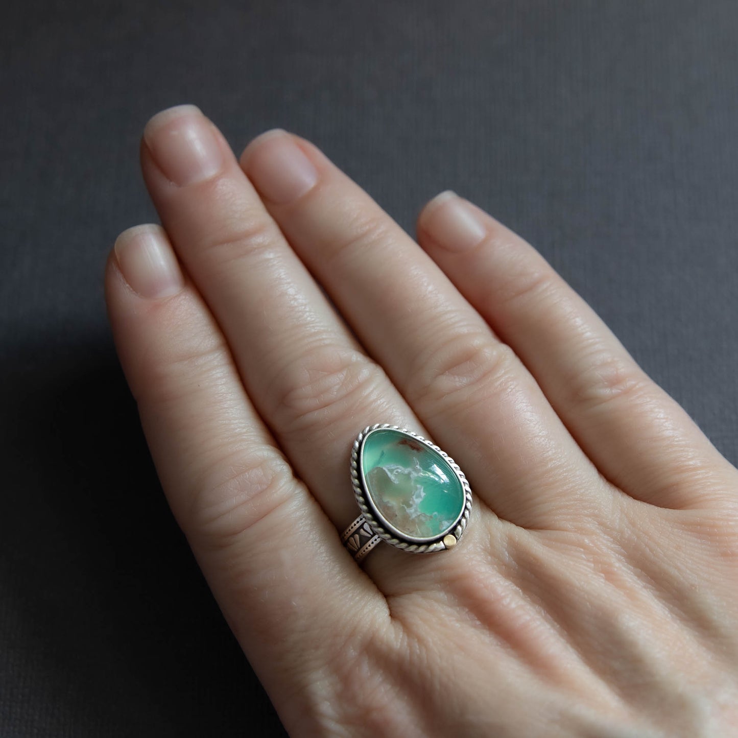 Aquaphrase Ring w/Scallop Band Finished-to-Size