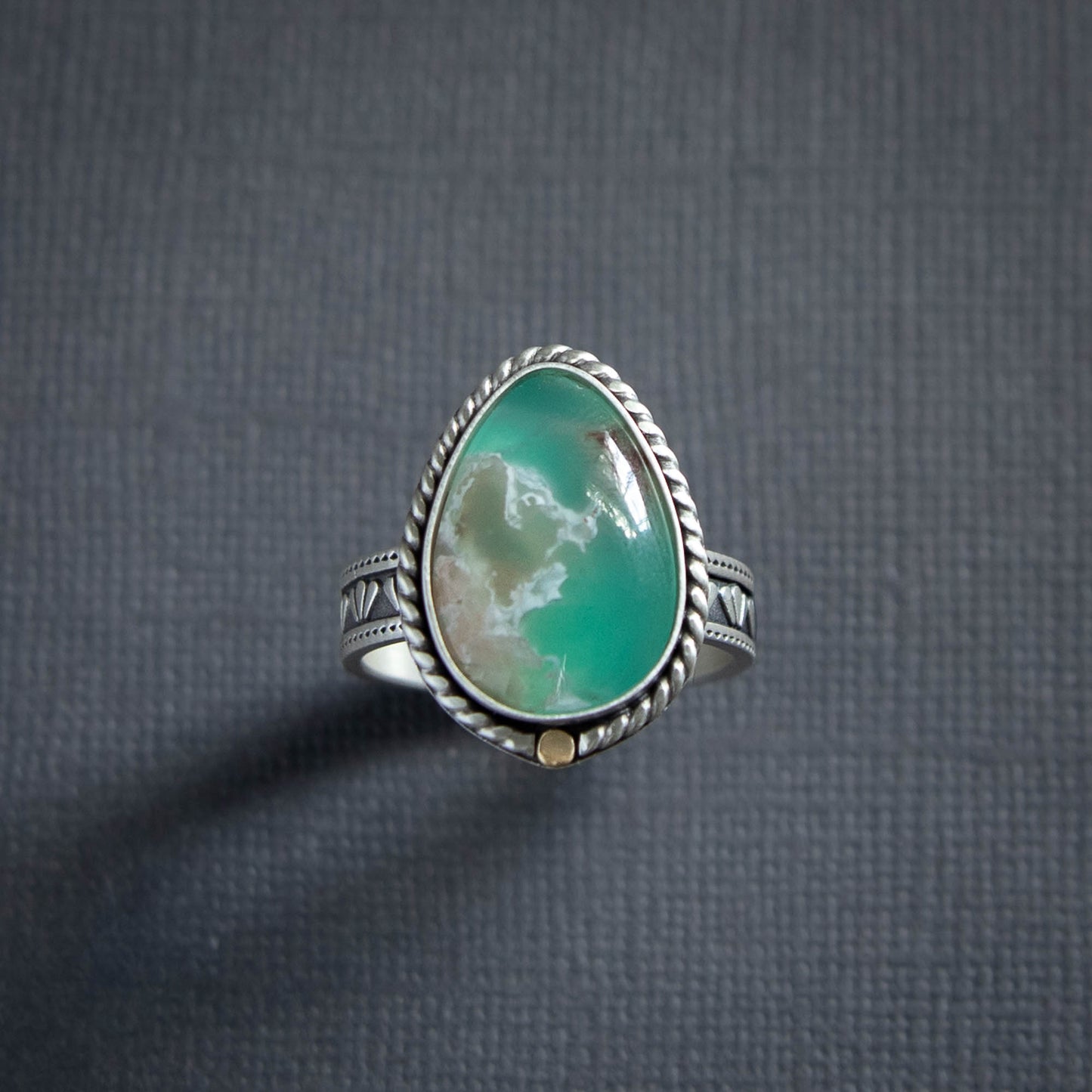 Aquaphrase Ring w/Scallop Band Finished-to-Size